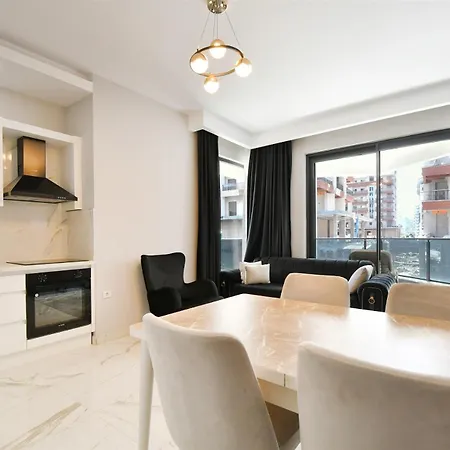 White Sail Spacious 2-Bedroom Apartment Steps From Yekta Mall In Mahmutlar, Alanya